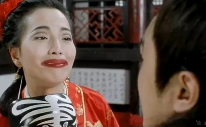 Uyển Quỳnh Đan thời trẻ với diện mạo ưa nhìn